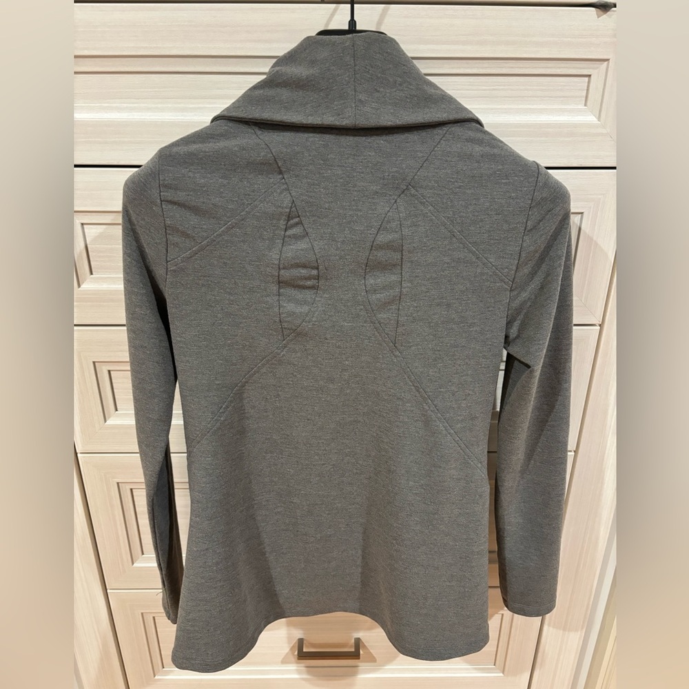 Katherine Barclay gray jacket - Picture 9 of 9